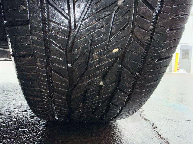 Used 2023 Chevrolet Traverse RS image 39