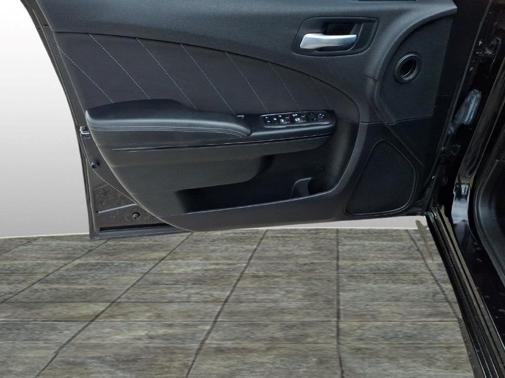 Used 2022 Dodge Charger R/T w/ Blacktop Package RWD image 11