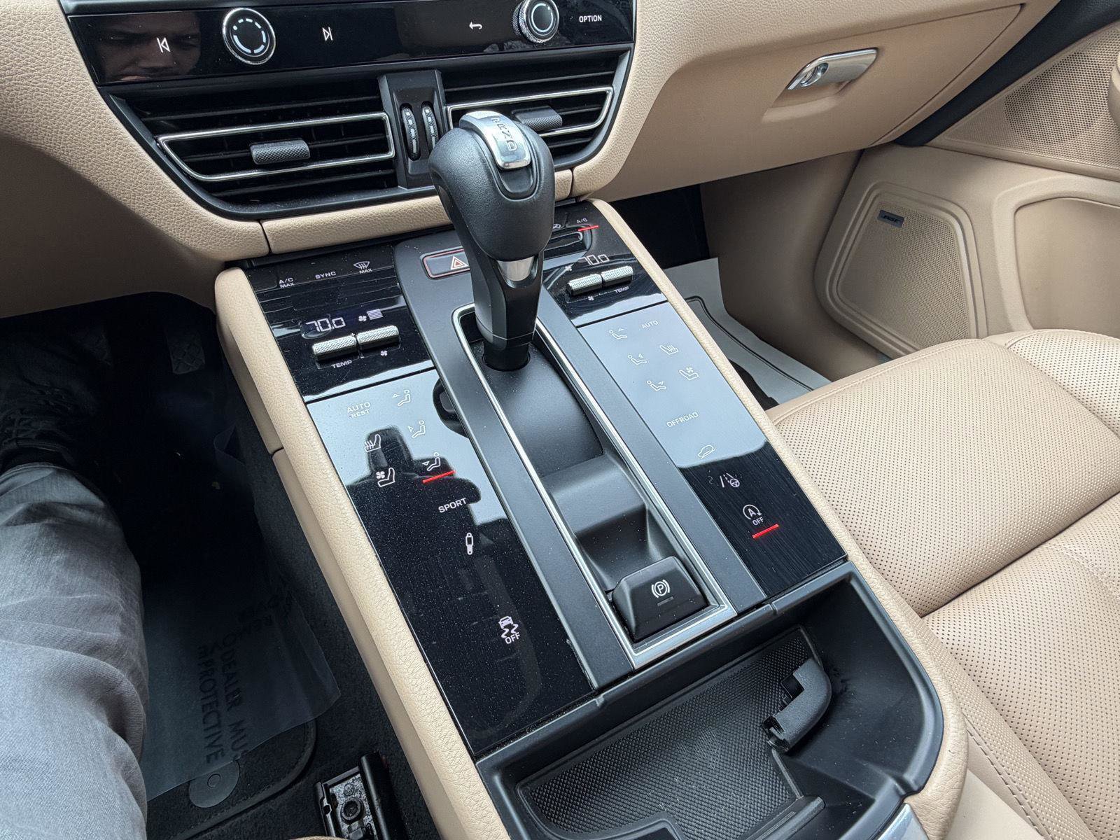 Used 2022 Porsche Macan S AWD/4WD image 20