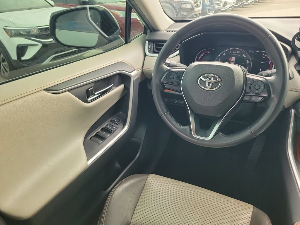 Used 2019 Toyota RAV4 Adventure w/ Cold Weather Package AWD/4WD image 13