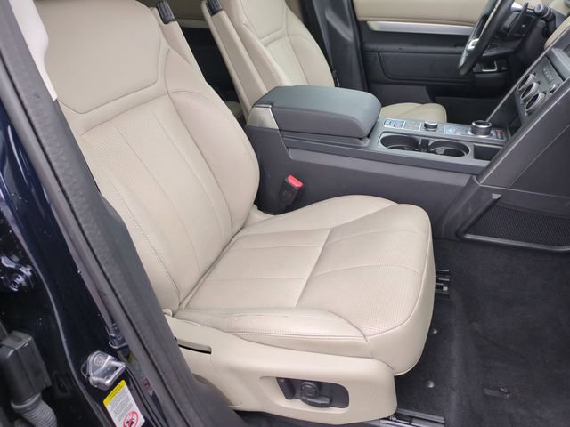 Used 2020 Land Rover Discovery Landmark AWD/4WD image 18
