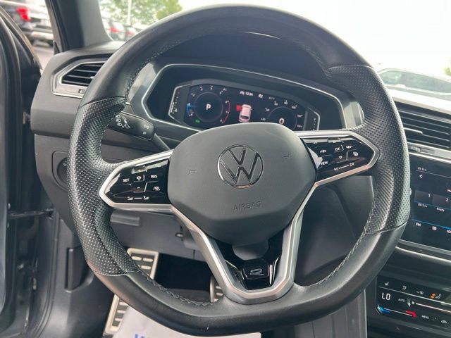 Used 2023 Volkswagen Tiguan SEL R-Line AWD/4WD image 13