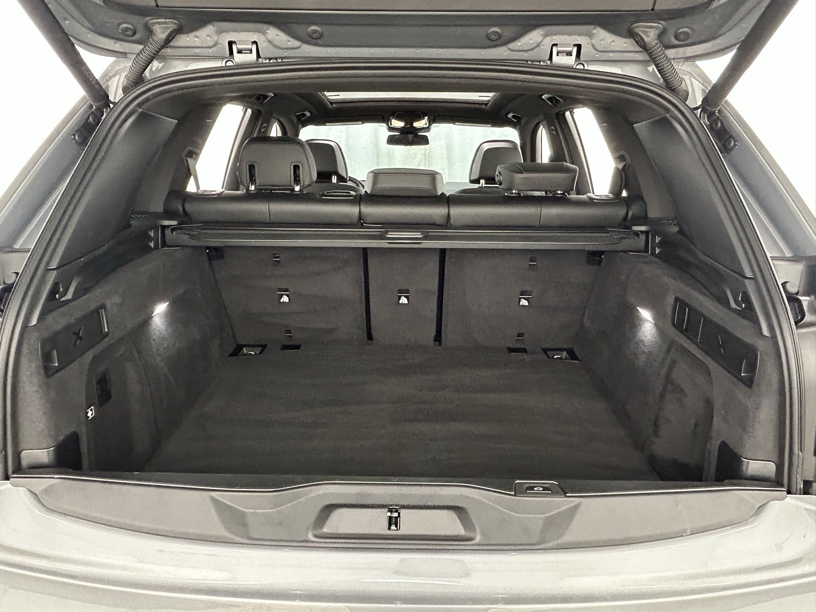 Used 2025 BMW X5 M60i image 37