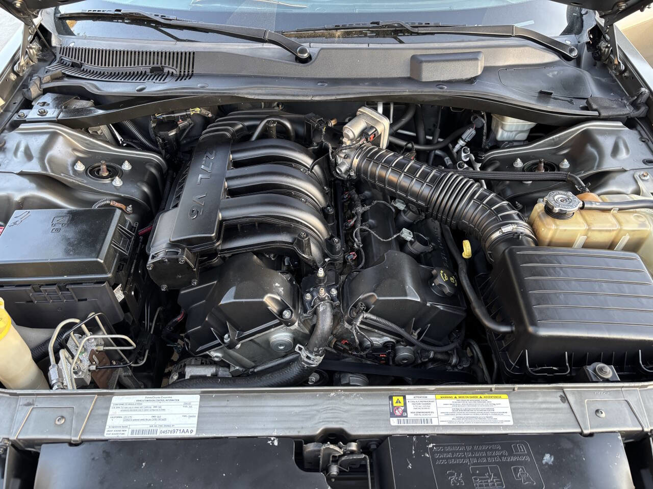 Used 2008 Chrysler 300 LX image 15