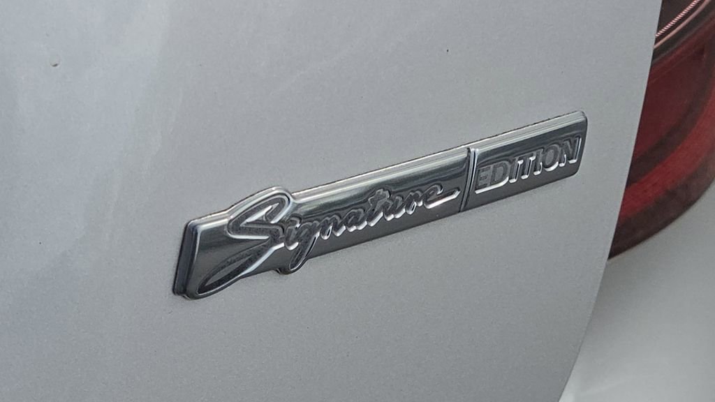 Used 2019 INFINITI Q50 Signature Edition w/ Cargo Package (L96) image 7