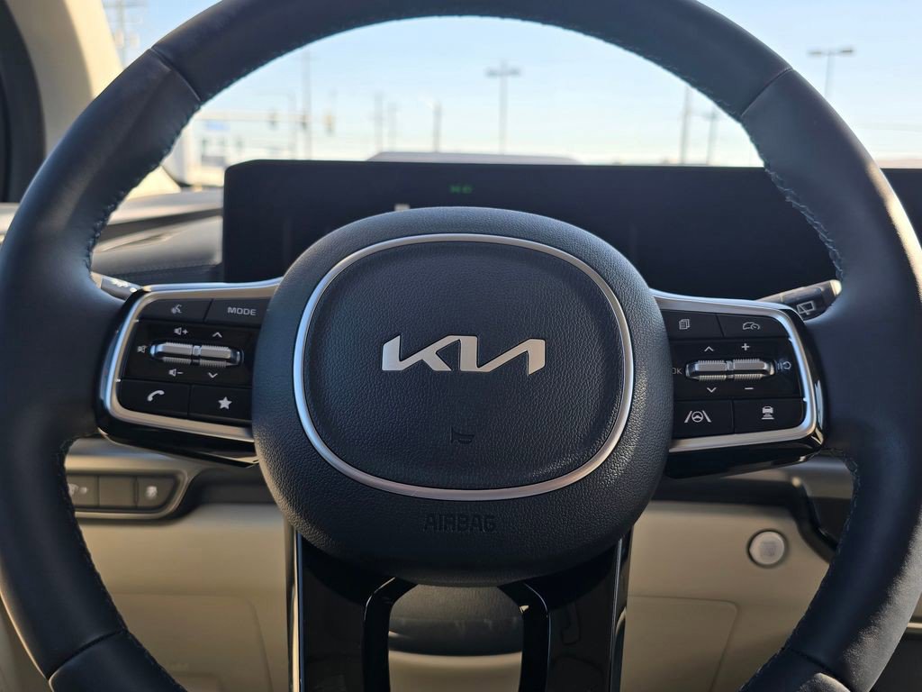 New 2025 Kia Carnival SX Prestige FWD image 30