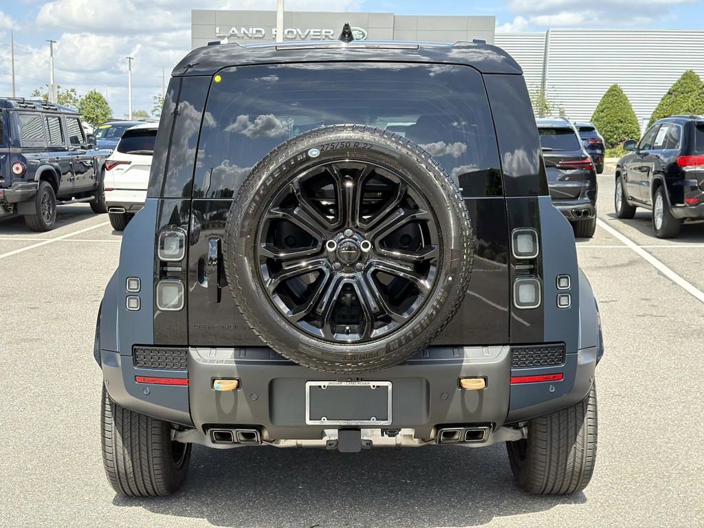 New 2026 Land Rover Defender 110 OCTA image 4