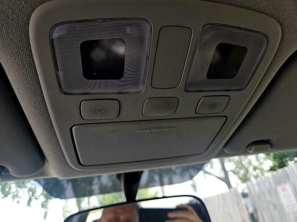 Used 2011 Hyundai Accent GS image 31