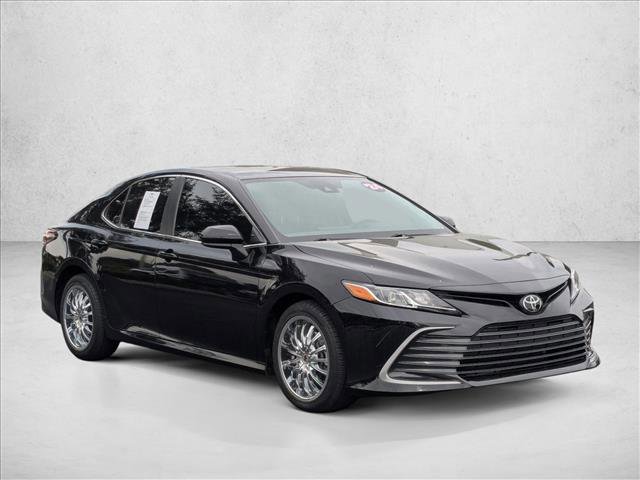 Used 2024 Toyota Camry LE video 3