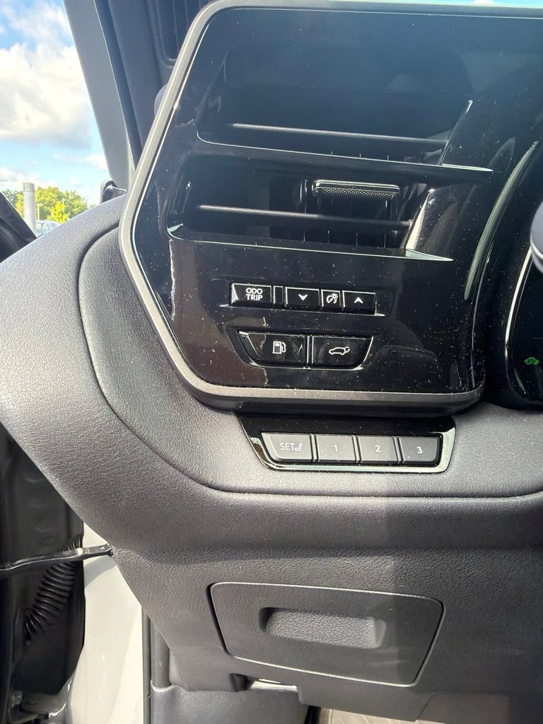Certified 2026 Lexus TX 500h AWD w/ Technology Package image 29