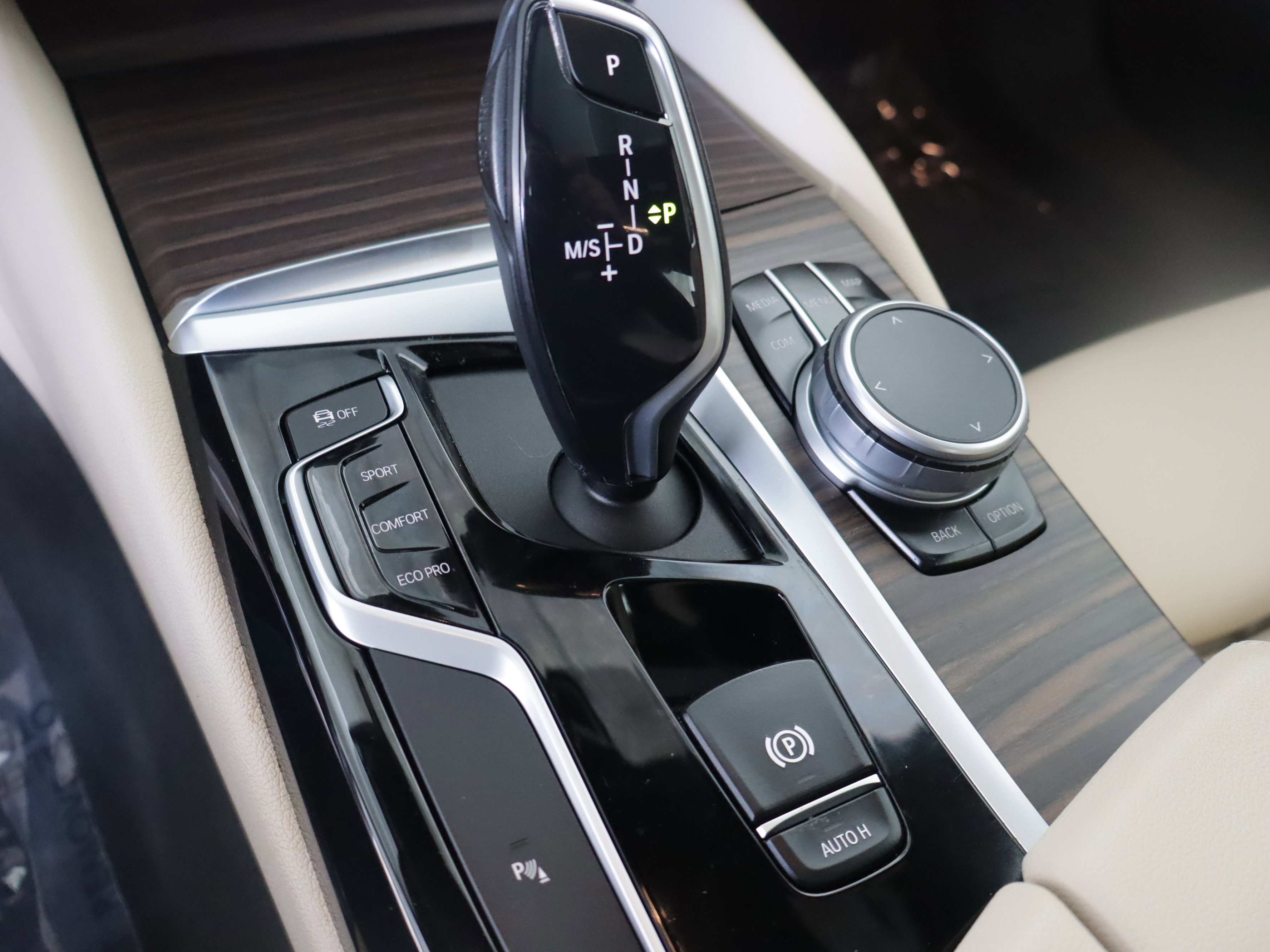 Used 2019 BMW 530i xDrive w/ Convenience Package image 20