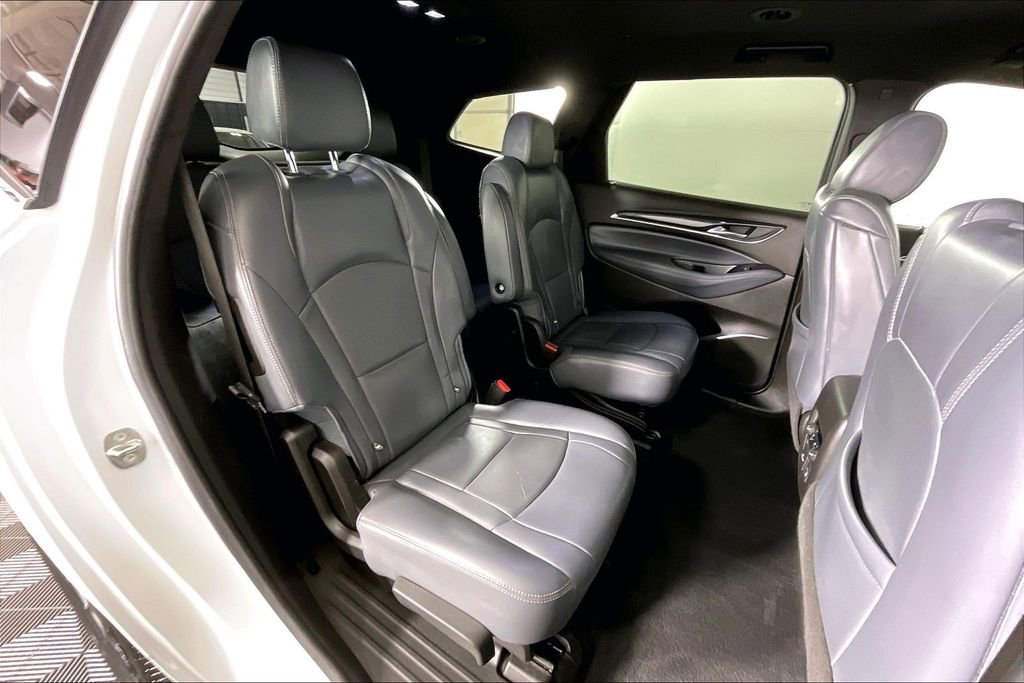 Used 2022 Buick Enclave Premium image 37