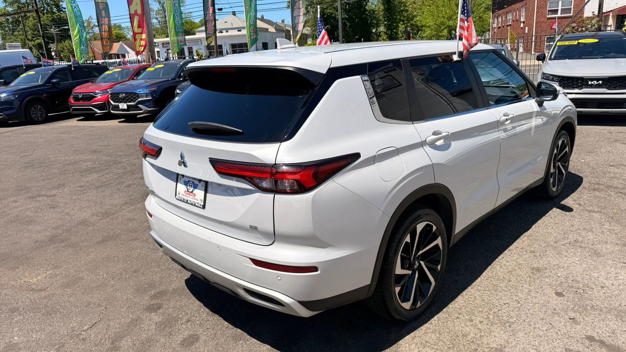Used 2024 Mitsubishi Outlander FWD image 7
