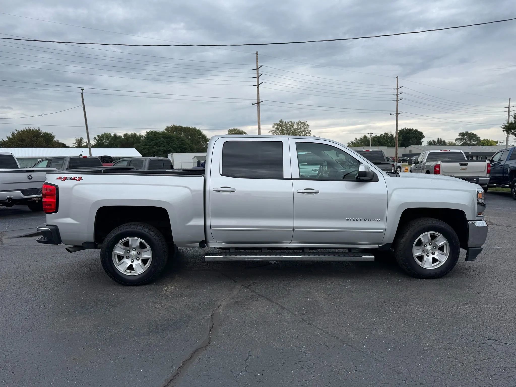 Used 2018 Chevrolet Silverado 1500 LT w/ All Star Edition image 4