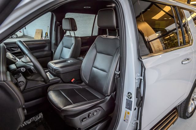 Used 2023 Chevrolet Suburban Premier image 18