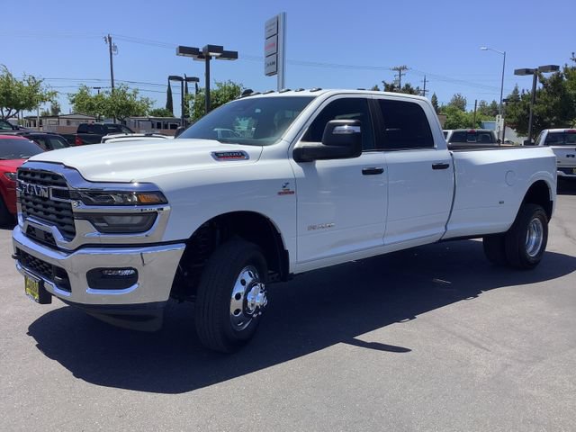 New 2026 RAM 3500 Big Horn AWD/4WD image 5