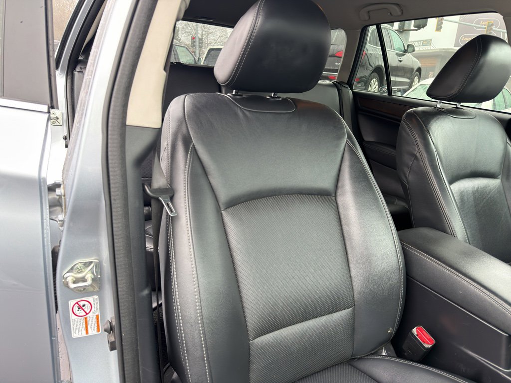 Used 2017 Subaru Outback 3.6R Limited image 16