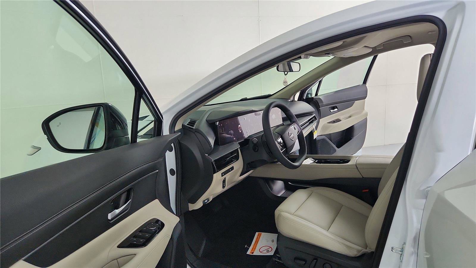 Used 2025 Nissan Murano SV image 15