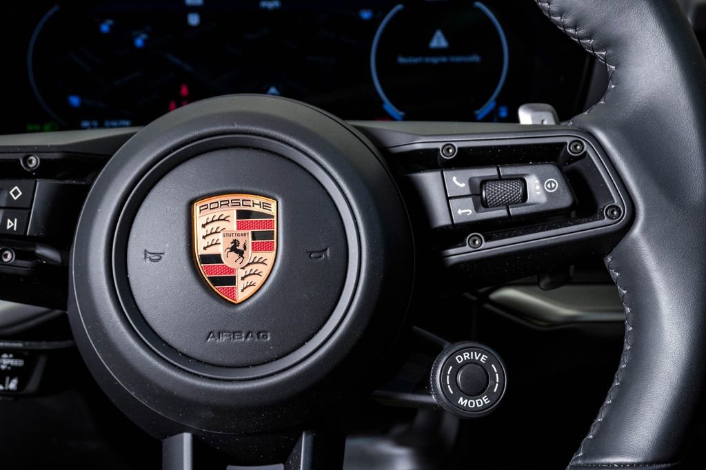 Certified 2025 Porsche Cayenne E-Hybrid AWD/4WD image 19