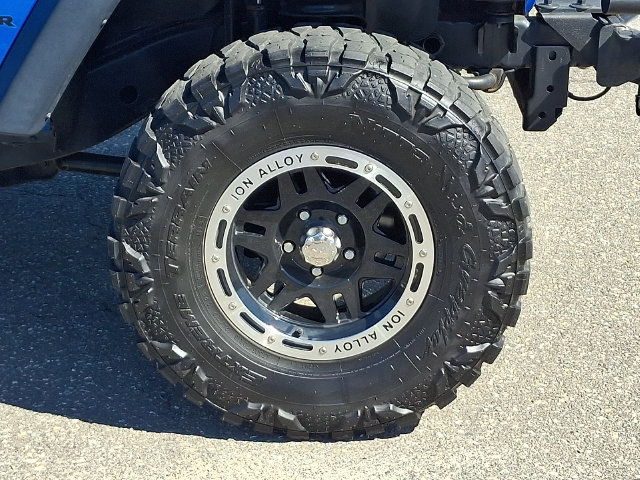 Used 2015 Jeep Wrangler Sport w/ Quick Order Package 24S AWD/4WD image 28