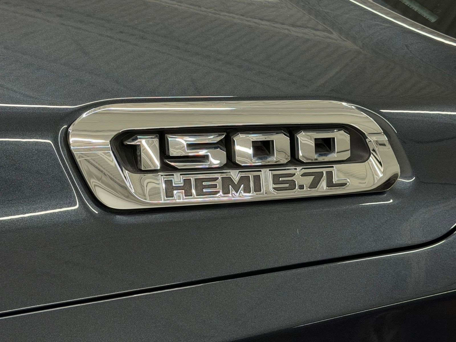 Used 2020 RAM 1500 Laramie AWD/4WD image 34