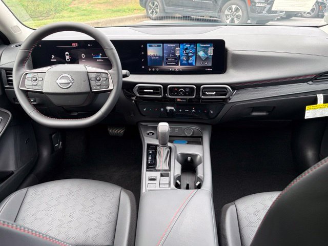 New 2027 Nissan Sentra SR w/ SR Premium Package FWD image 34