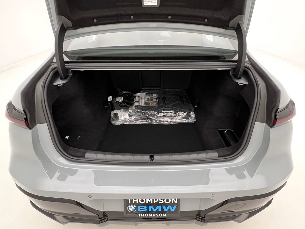 New 2026 BMW 740i xDrive w/ Premium Package image 21