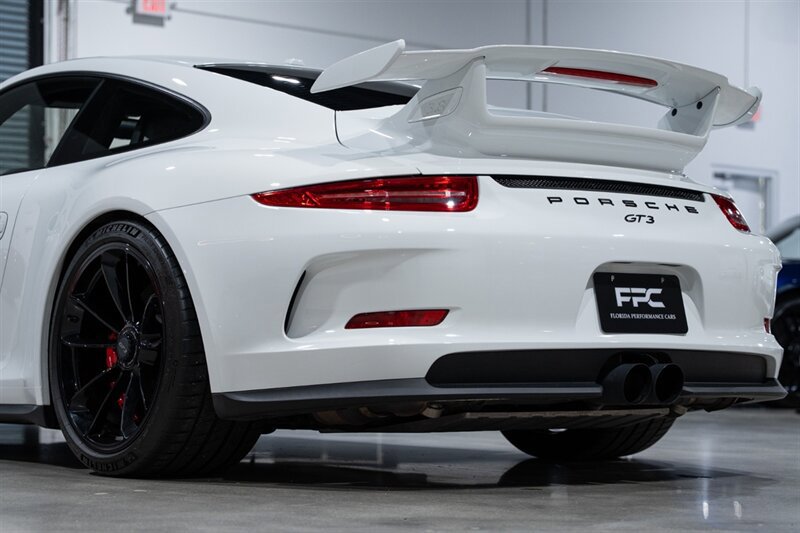 Used 2015 Porsche 911 GT3 RWD image 14