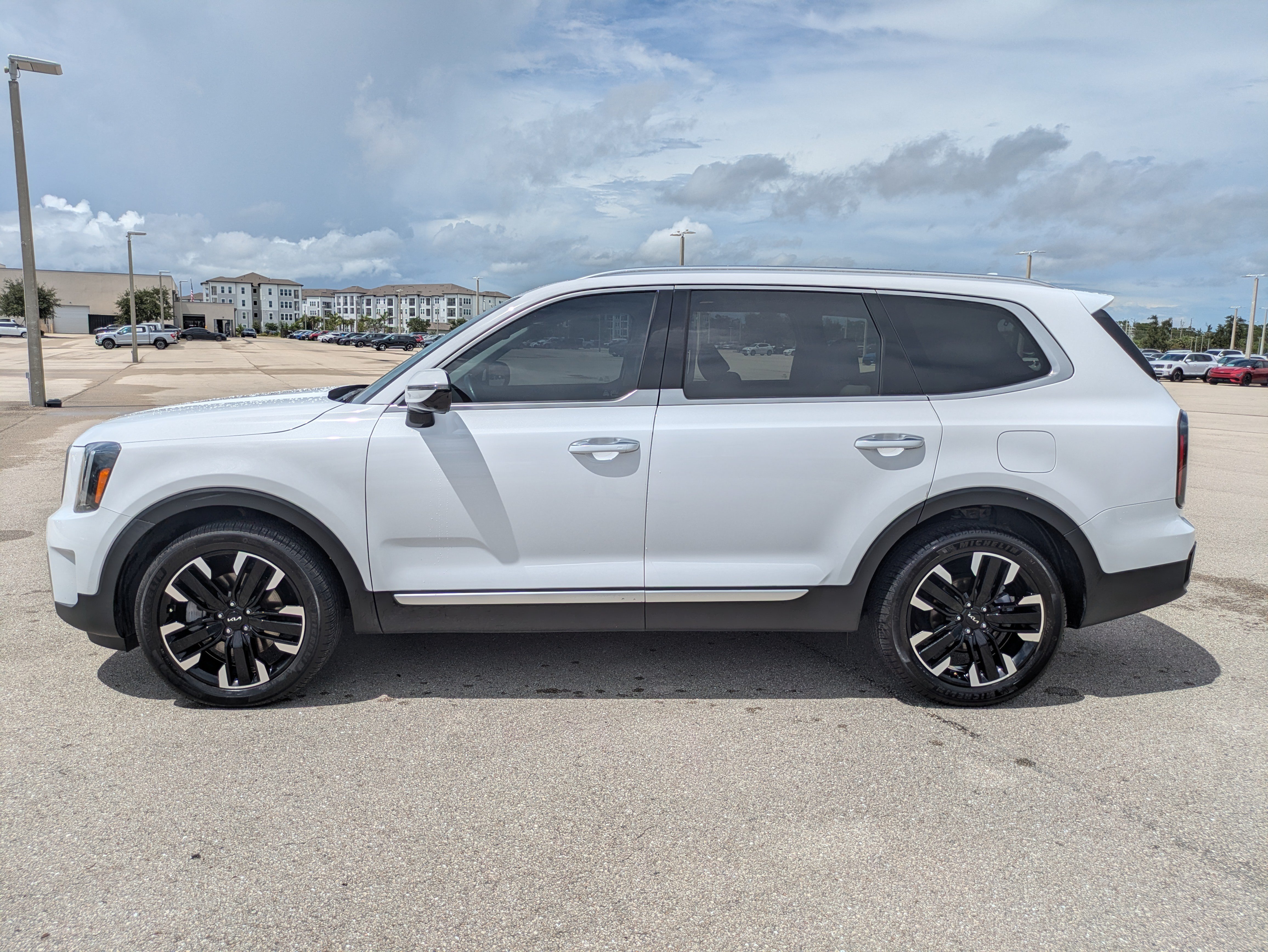Certified 2023 Kia Telluride SX AWD/4WD image 7