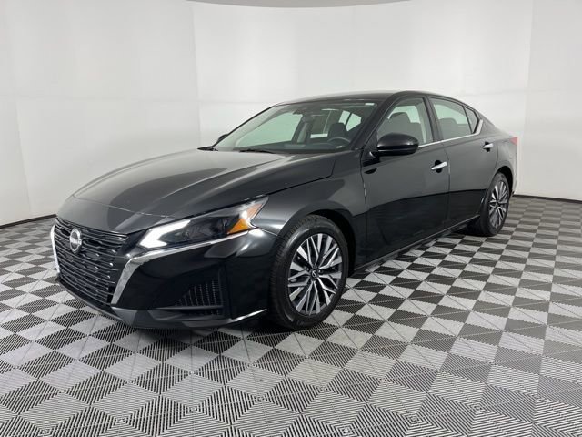 Used 2023 Nissan Altima 2.5 SV image 5