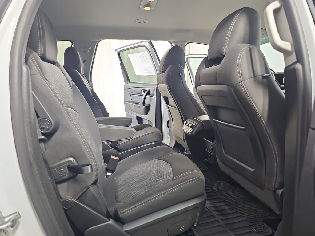 Used 2017 Chevrolet Traverse LT w/ Style and Technology Package image 14