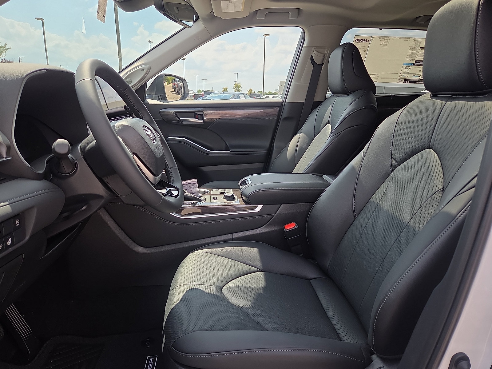 New 2026 Toyota Highlander Limited AWD/4WD image 10