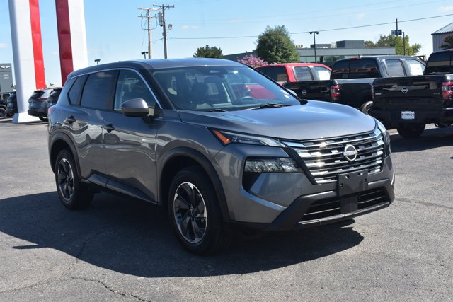 Used 2024 Nissan Rogue SV FWD image 3