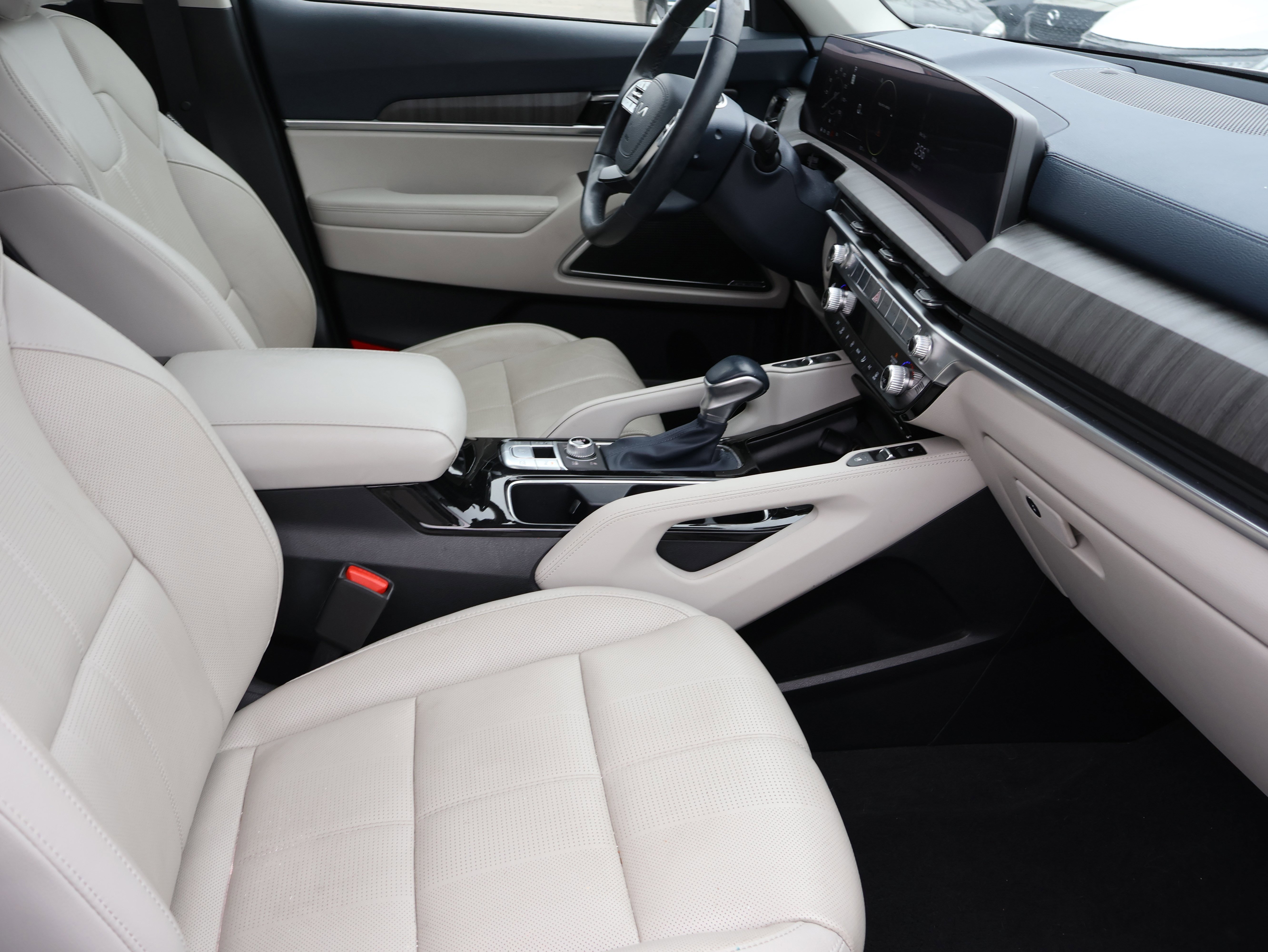 Used 2023 Kia Telluride SX image 11