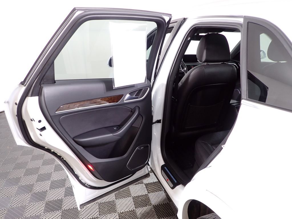 Used 2017 Audi Q3 2.0T Prestige image 31