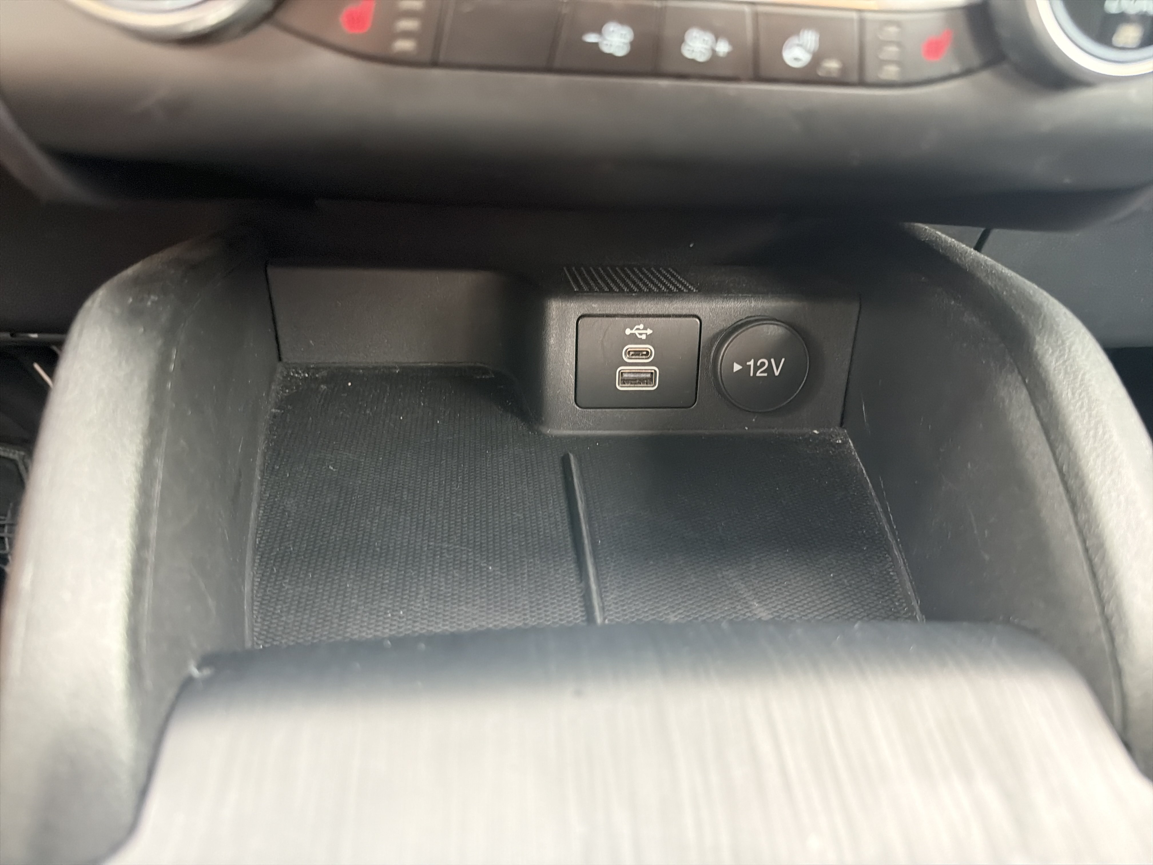Used 2024 Ford Escape ST-Line AWD/4WD image 29