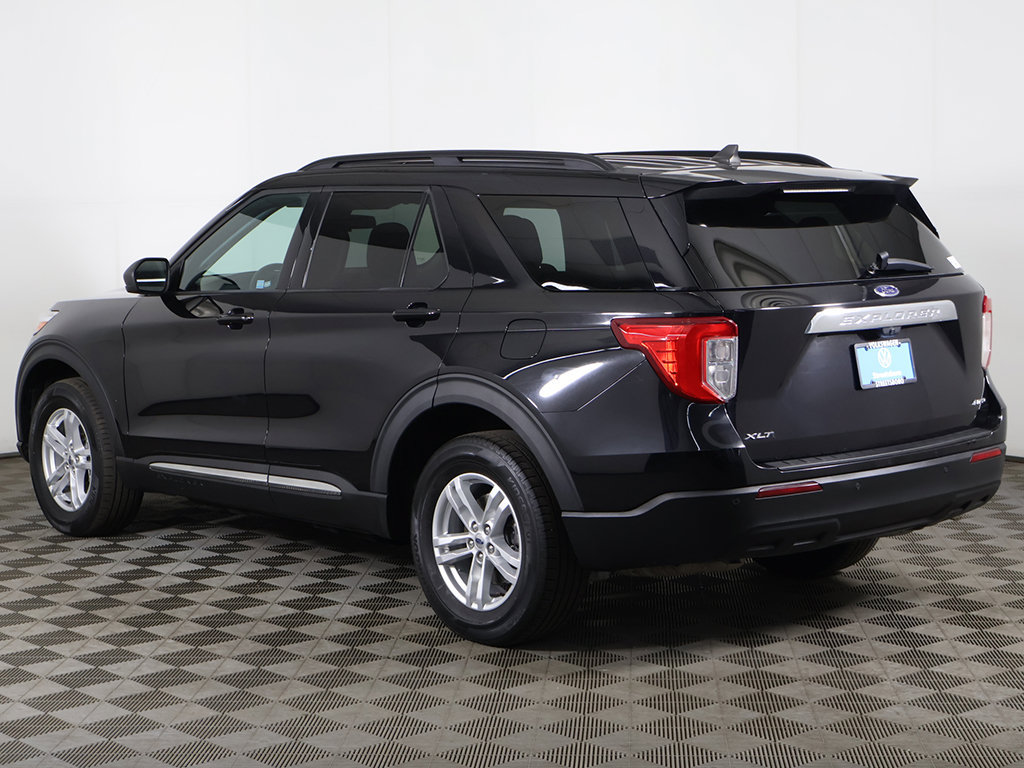 Used 2023 Ford Explorer XLT AWD/4WD image 8