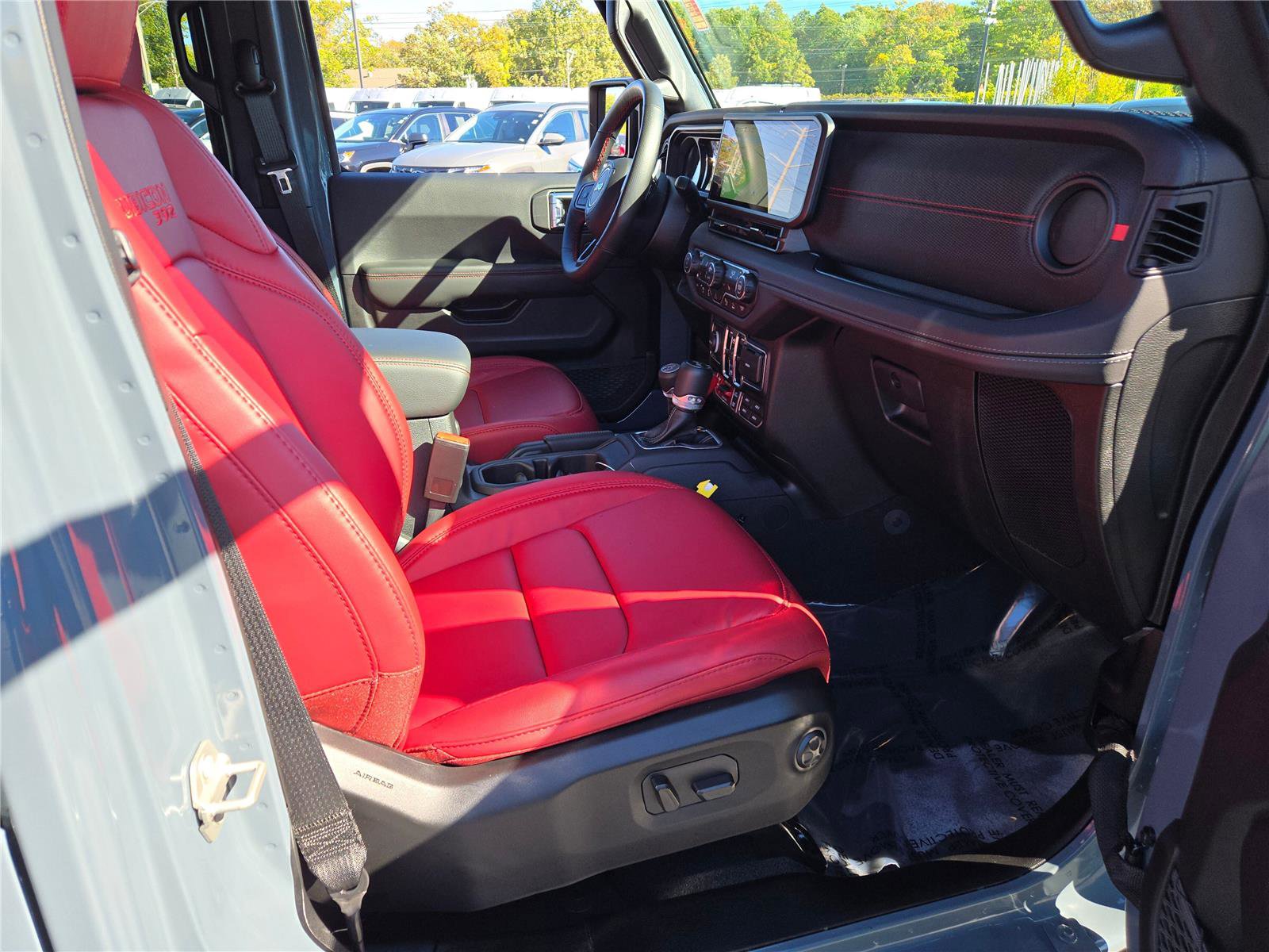 Used 2024 Jeep Wrangler Unlimited Rubicon 392 image 7