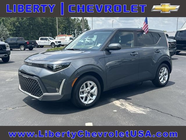 Used 2025 Kia Soul LX w/ LX Technology Package FWD image 1