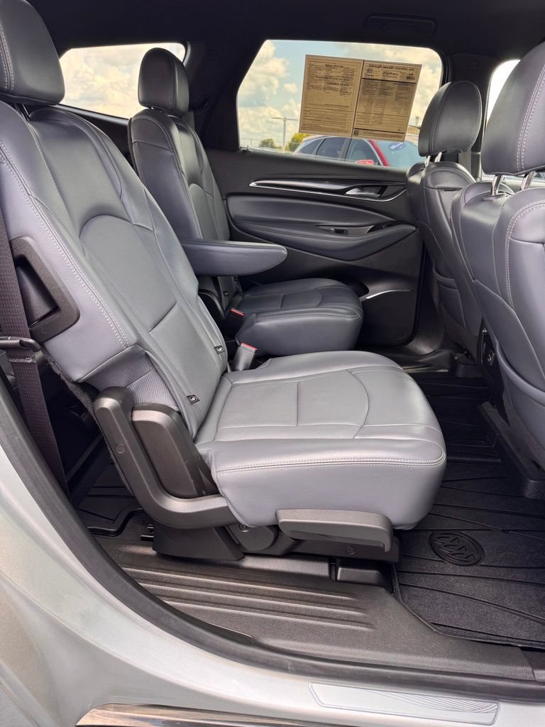 Used 2022 Buick Enclave Essence w/ Sport Touring Edition AWD/4WD image 14