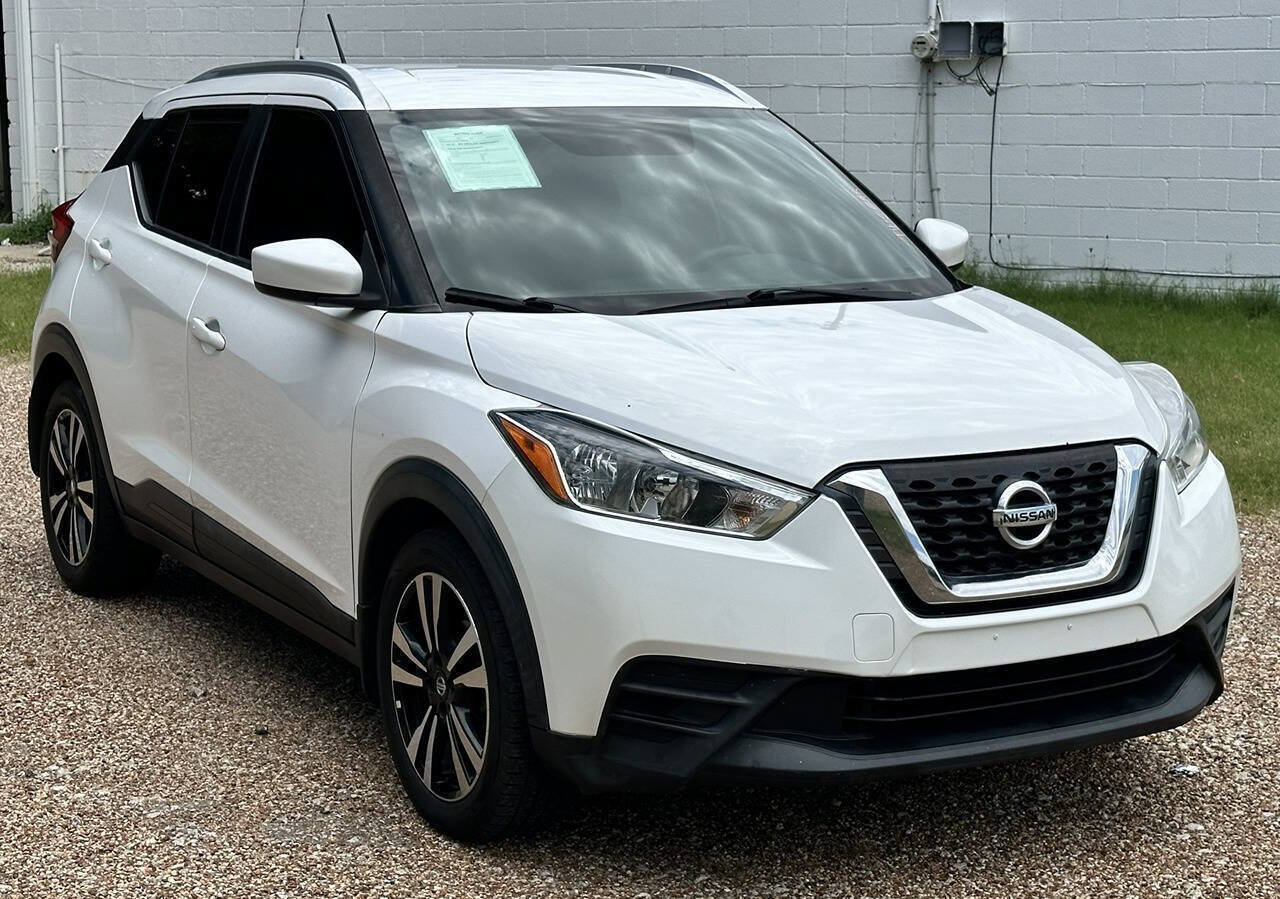 Used 2019 Nissan Kicks SV FWD image 4