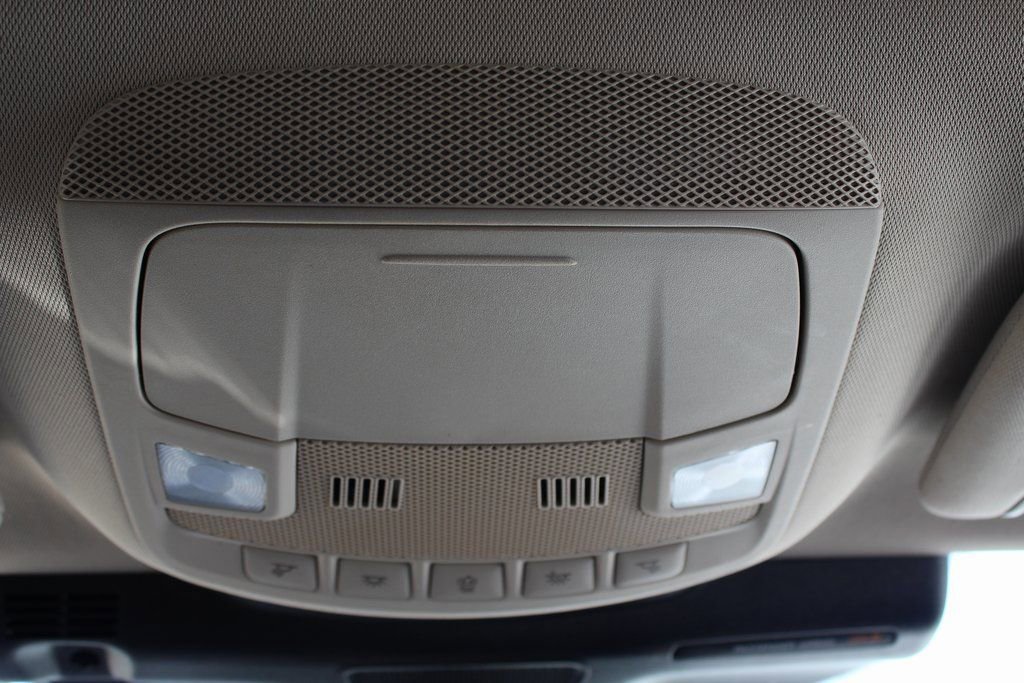 Used 2023 Lincoln Nautilus AWD w/ Premium Package image 15