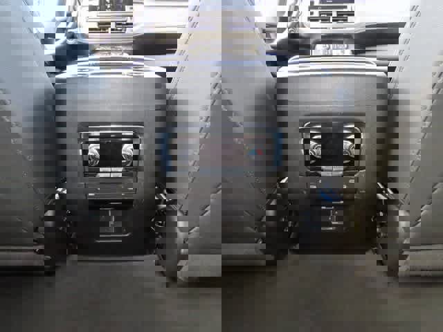 Used 2023 GMC Yukon SLT image 23