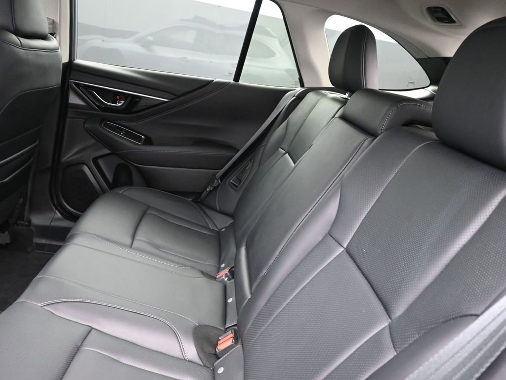 Used 2025 Subaru Outback Touring XT image 23