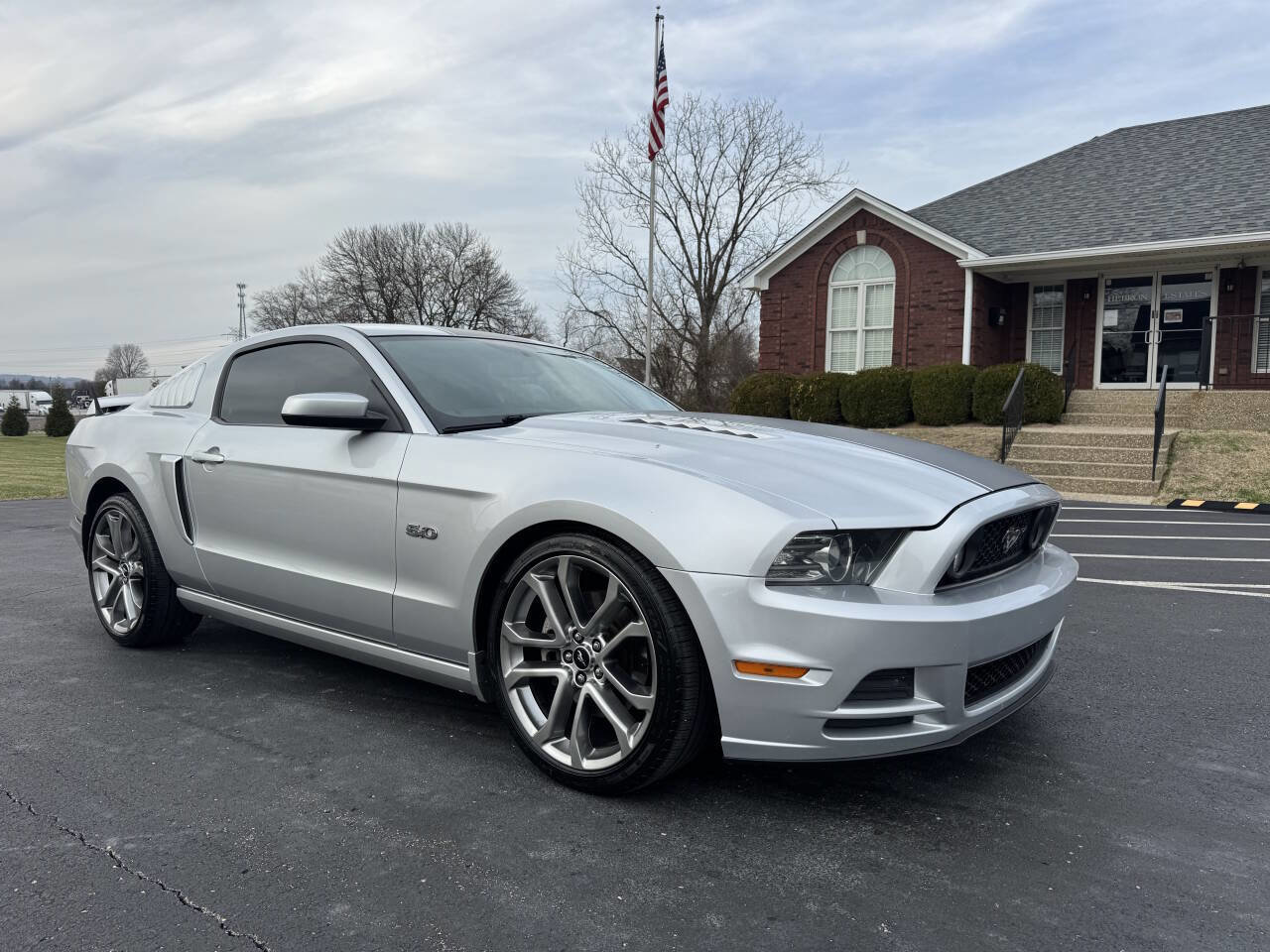 Used 2013 Ford Mustang GT Premium w/ GT Coupe Accessory Pkg 5 image 9