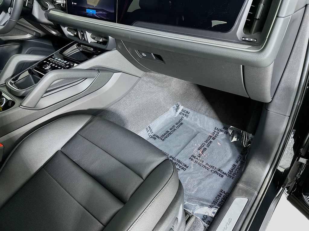 New 2026 Porsche Cayenne AWD/4WD image 30