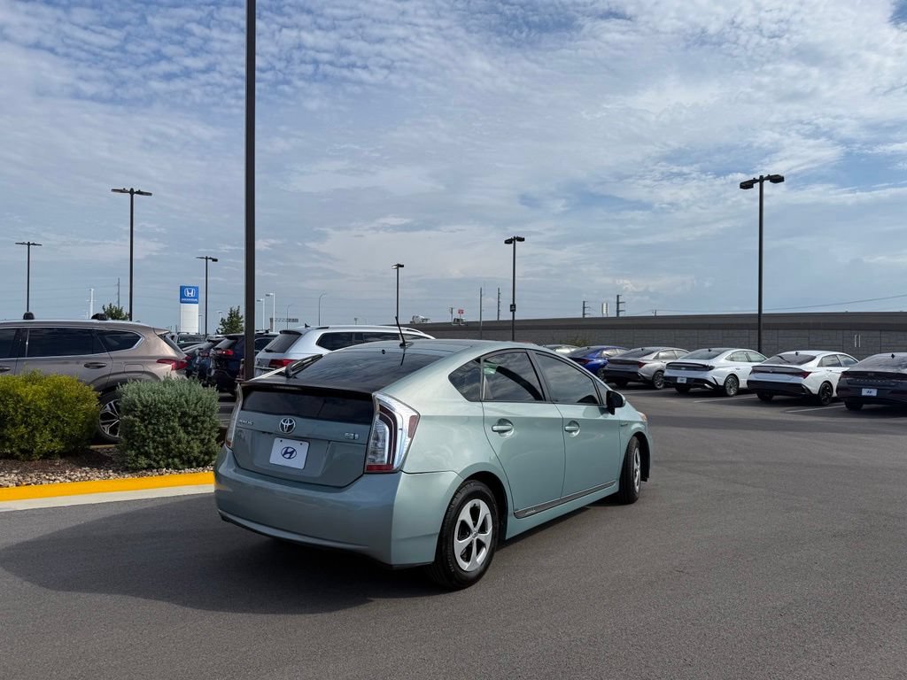 Used 2012 Toyota Prius Four w/ Deluxe Solar Roof Pkg FWD image 5
