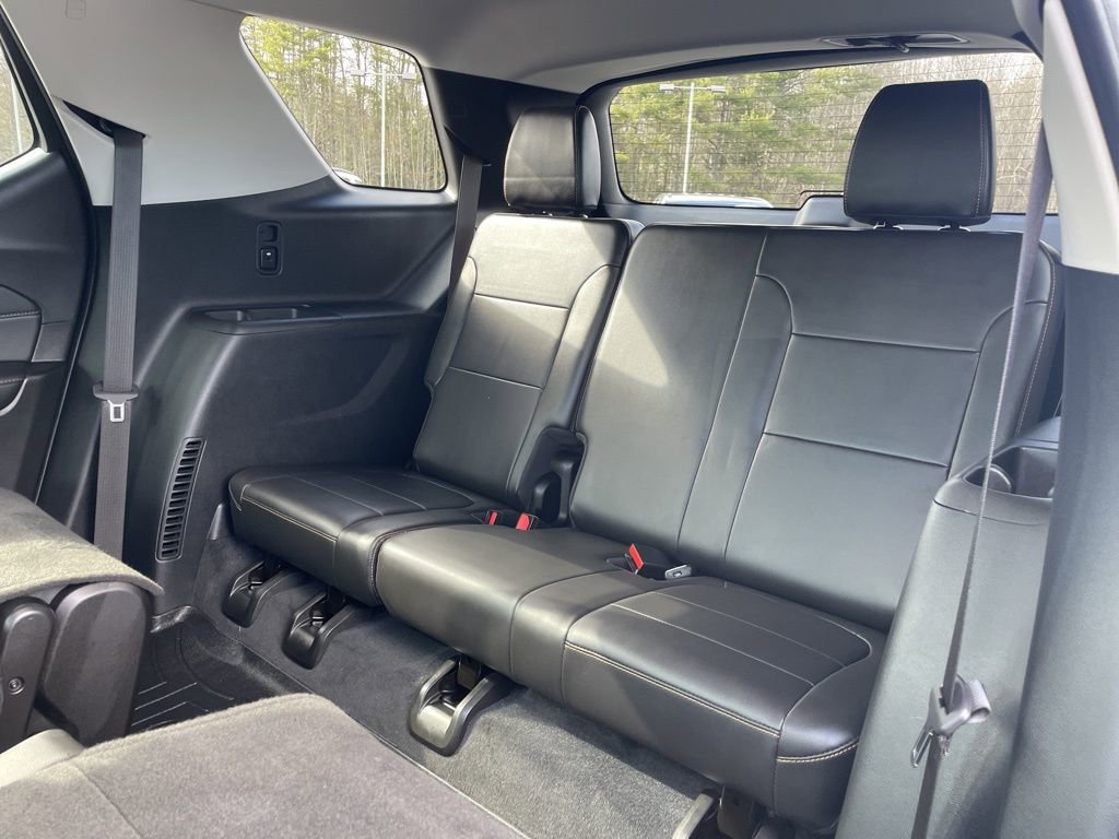 Used 2021 Chevrolet Traverse LT image 32