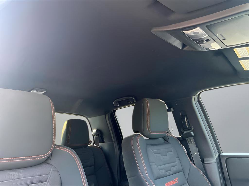 Used 2024 Nissan Frontier Pro-X image 21