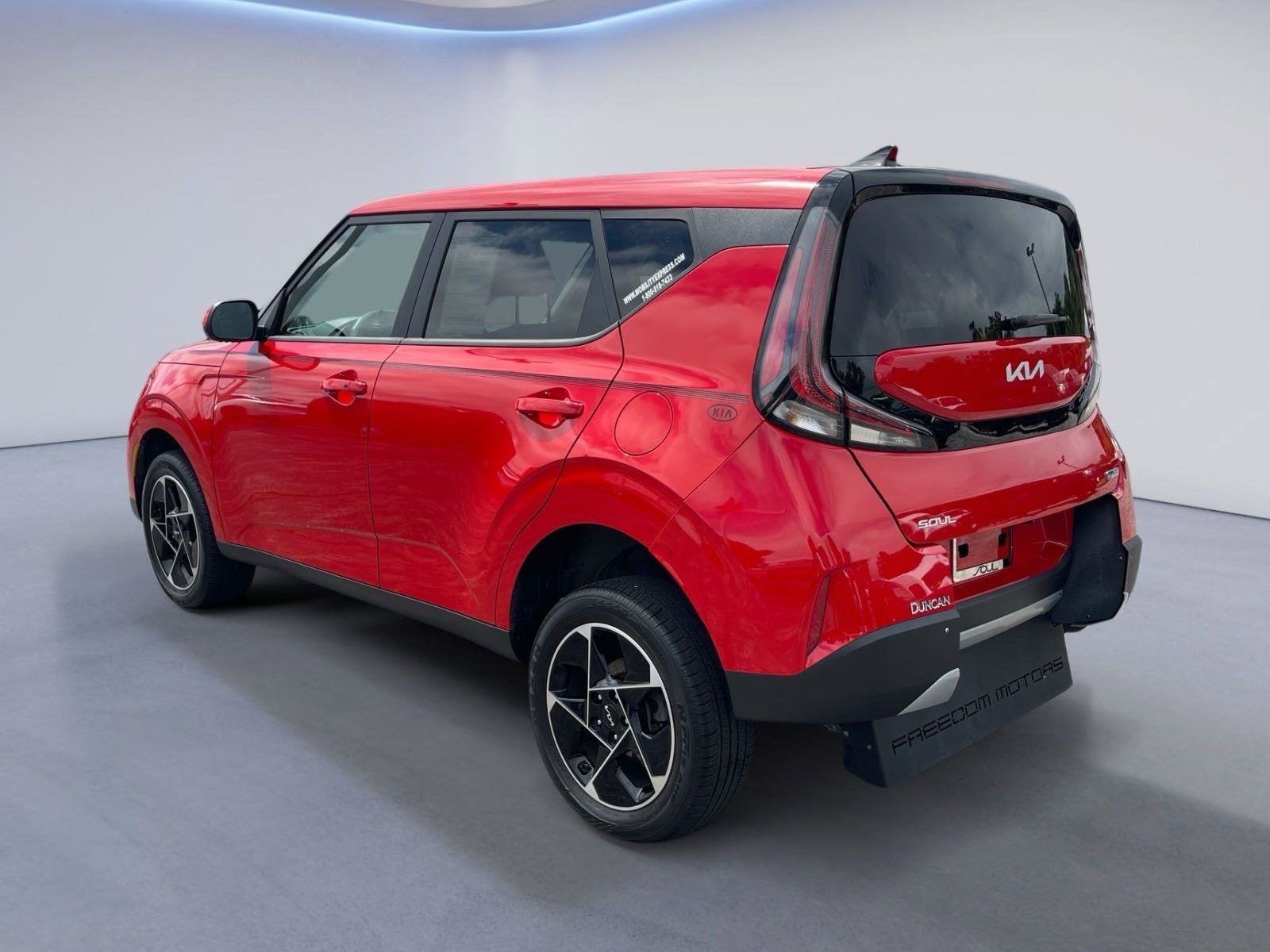 Used 2023 Kia Soul EX image 5